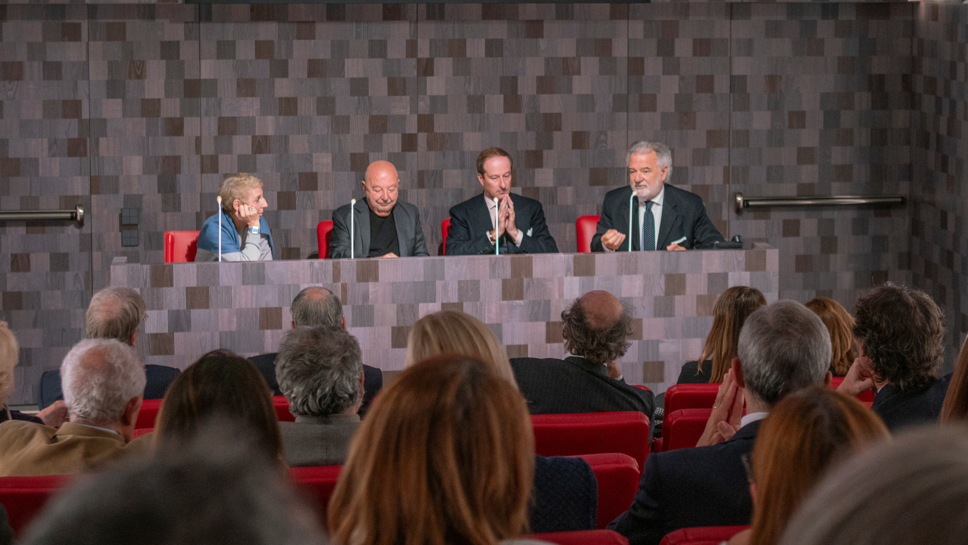 Bere di gusto, bere il giusto – Tra salute, storia e consapevolezza